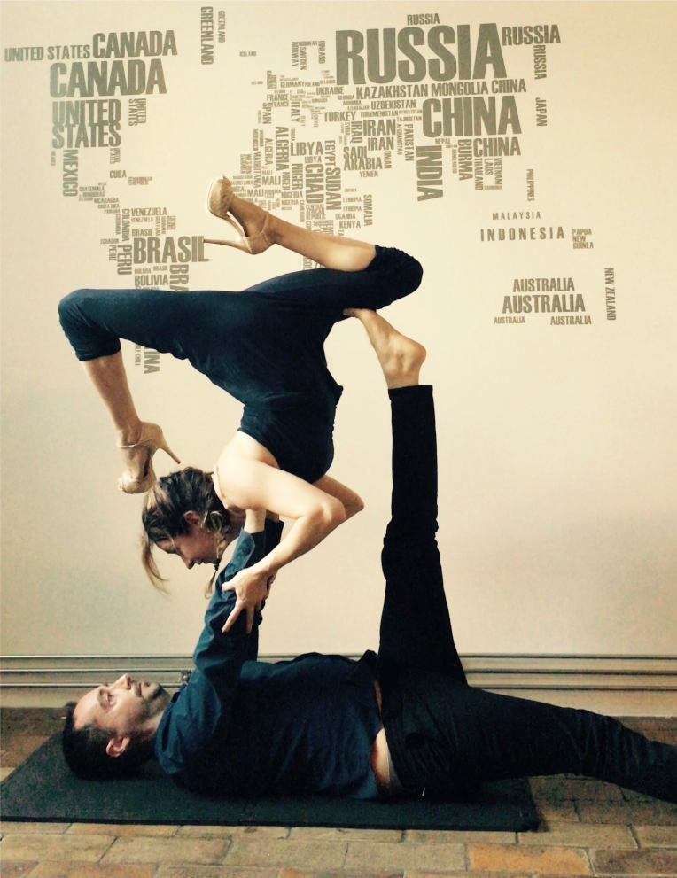 Acro yoga